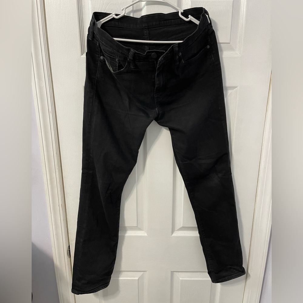 Levi Black Jeans- Slim